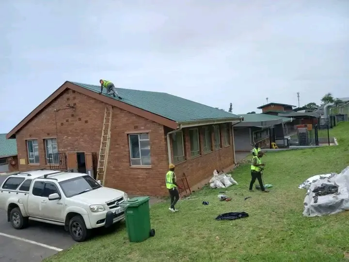 Motloli roofing and building project portfolio